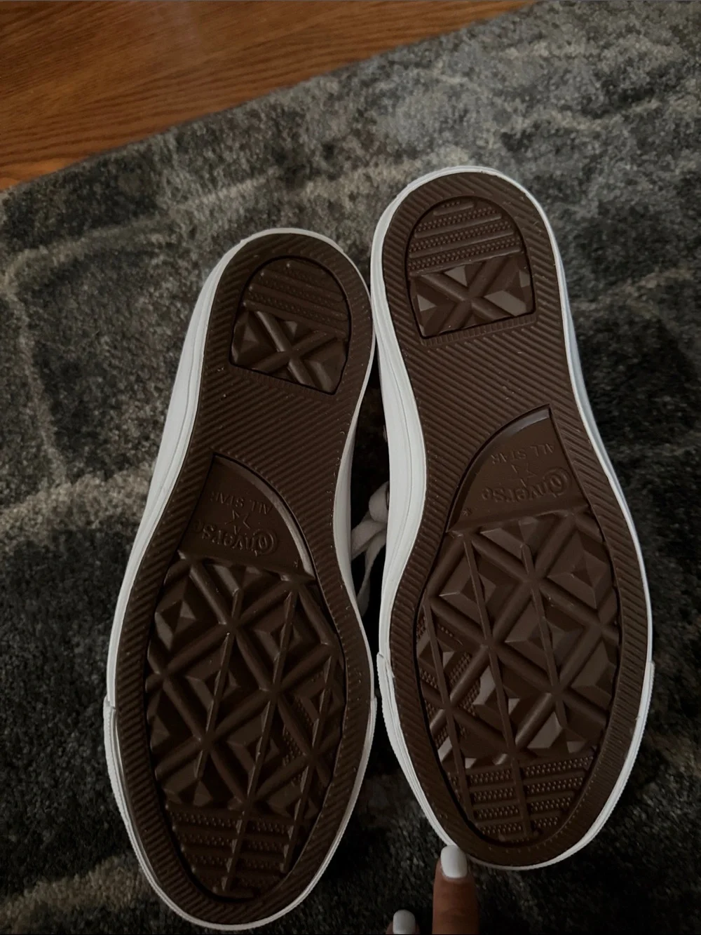 Converse low top